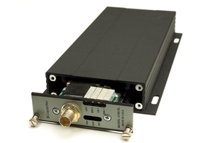 Single channel capacitance amplifier front view with amplifier